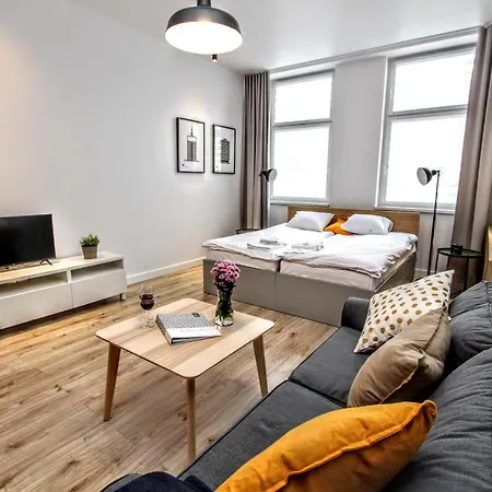 Rentplanet - Półwiejska * Poznań